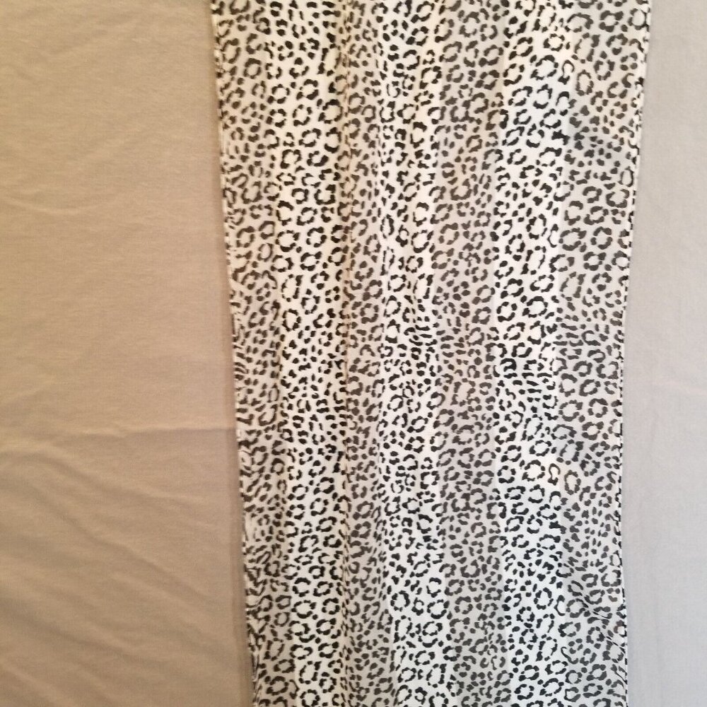Scarf Women Wrap Rectangle Leopard Animal Print Black White 12 x 61 Cheetah Cat - Picture 7 of 12